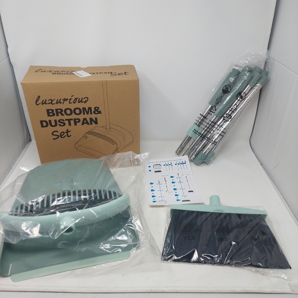 Sage Green Broom And Dustpan Set Foldable Extendable Floor Cleaning Tools - Picture 3 of 8